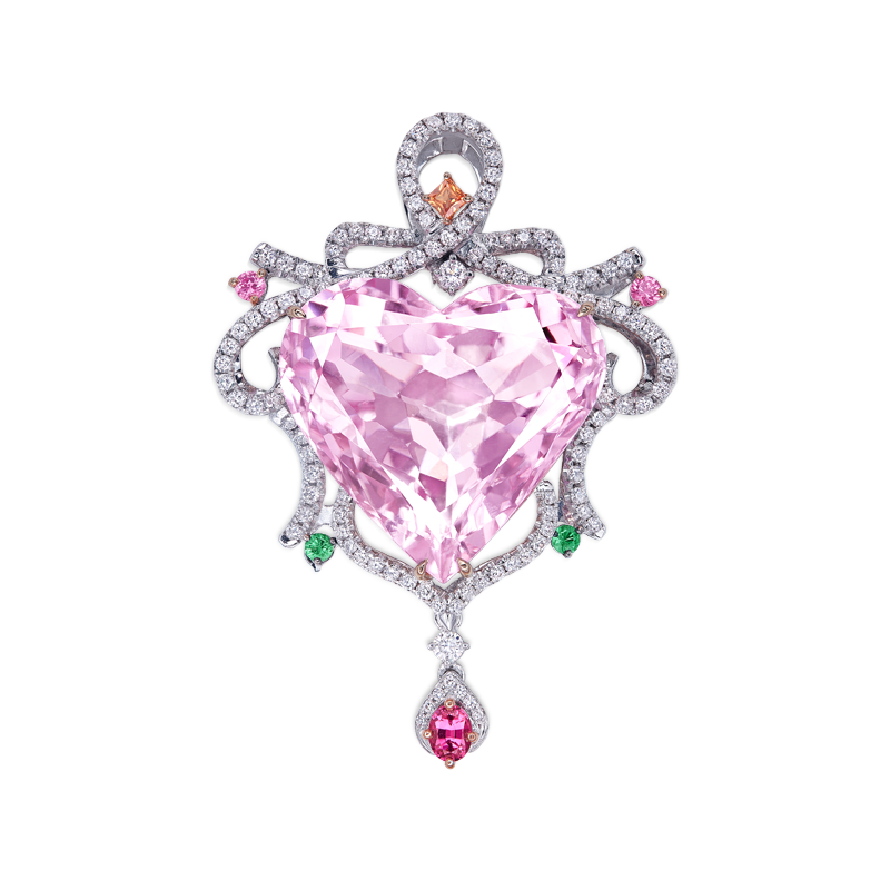 GUB 天然孔賽石彩剛鑽石掛墜 39.27克拉
Kunzite, Multi - Colored Gemstone
and Diamond Pendant