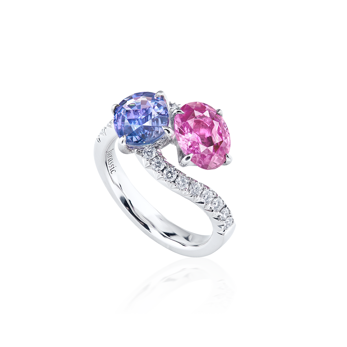 雙色彩剛'TOI ET MOI'鑽戒
Violet ＆ Pink Corundum 
and Diamond Ring
