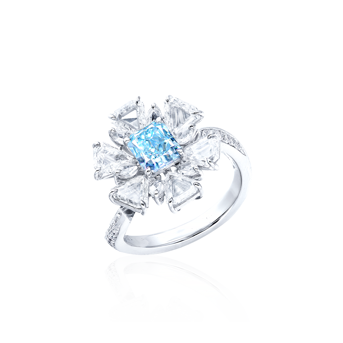 GIA 1.03克拉 藍鑽鑽戒
Exquisite Fancy Blue Colored 
Diamond and Diamond Ring