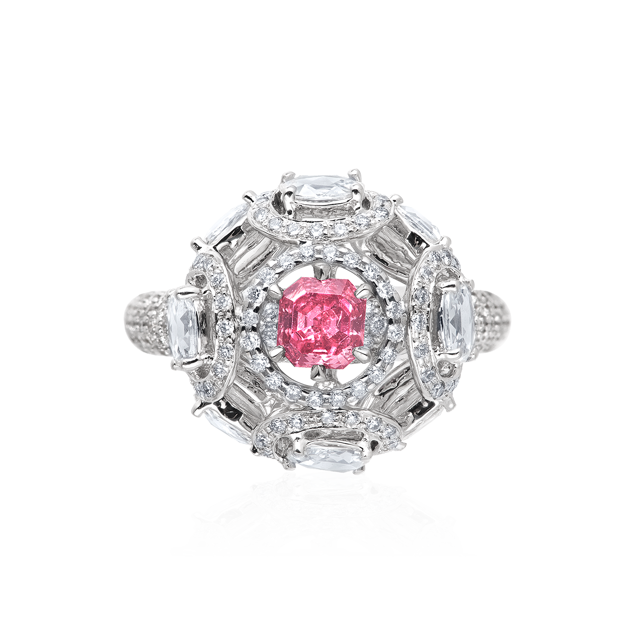 阿蓋爾粉鑽戒 0.44克拉
Pink Diamond from Argyle Mine 
and Diamond Ring