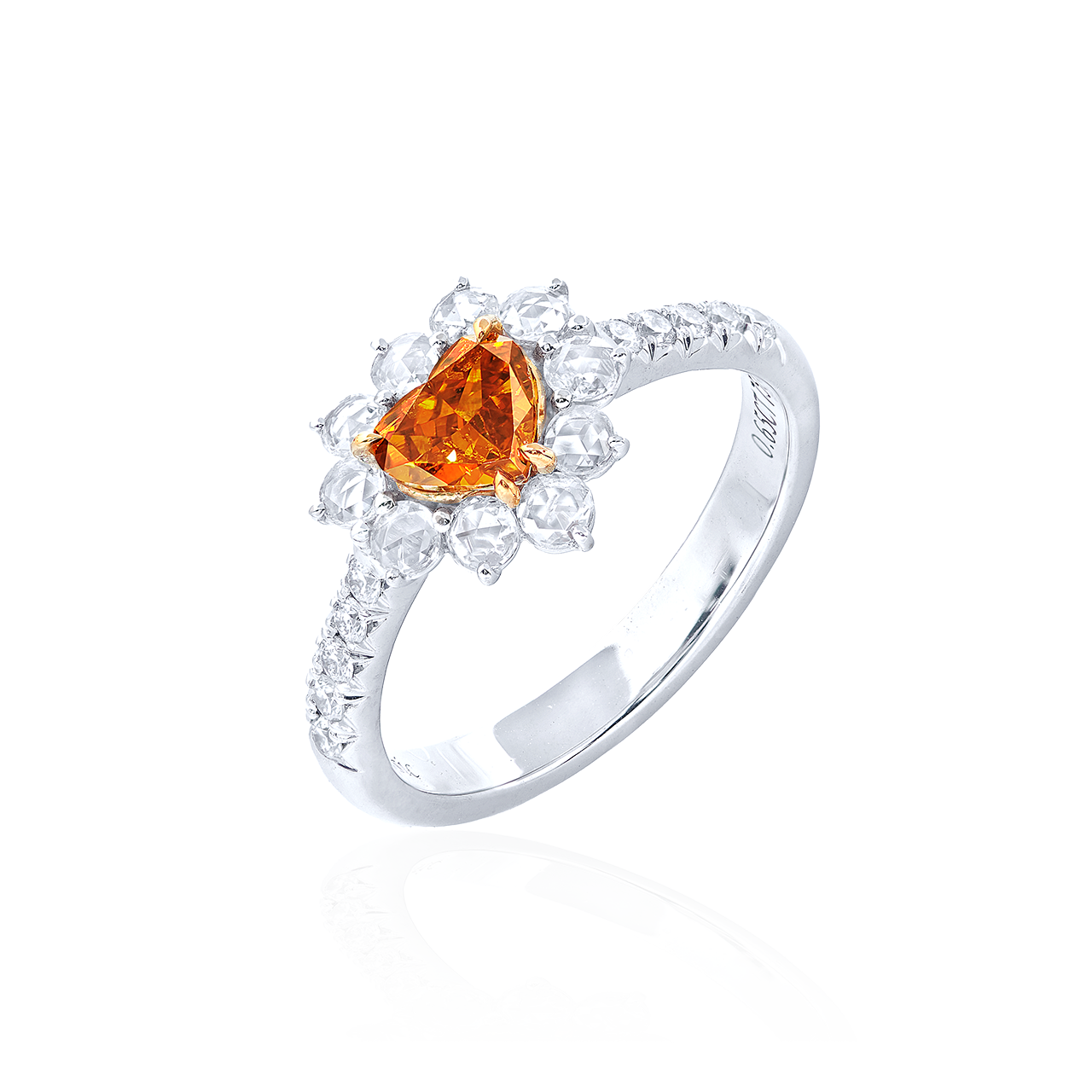 GIA 0.65克拉 深彩黃橘鑽戒
Fancy Deep Yellowish Orange Colored
Diamond Ring